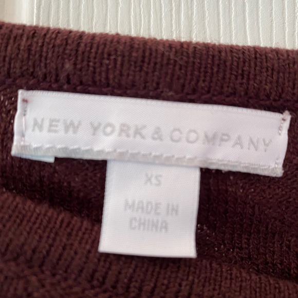 Women’s Sweater - Picture 2 of 2